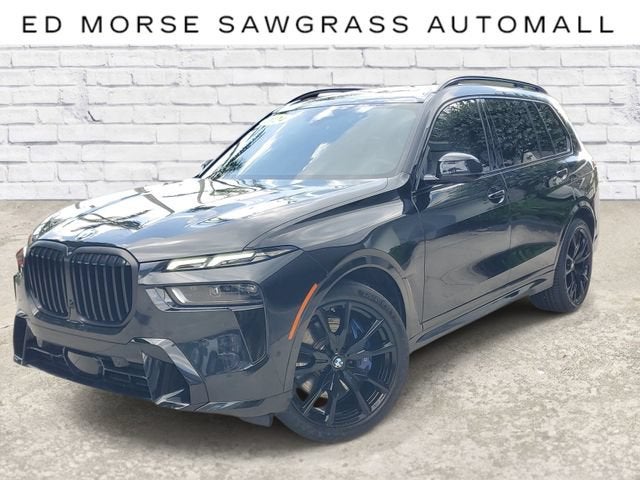 2024 BMW X7 xDrive40i in Black — front three-quarter view