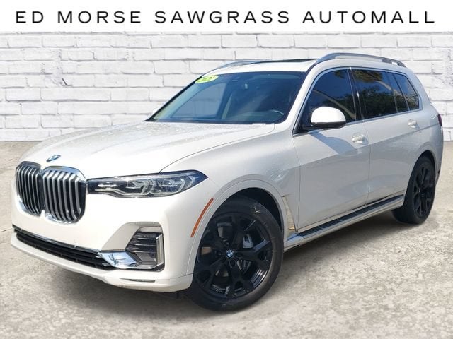 2021 BMW X7 xDrive40i in White — front three-quarter view